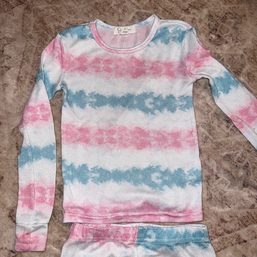 Cozy Clouds Tie-Dye Long Sleeve Top